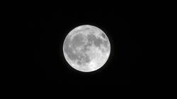 Ritual que puedes realizar en la fase de Luna Nueva en Virgo