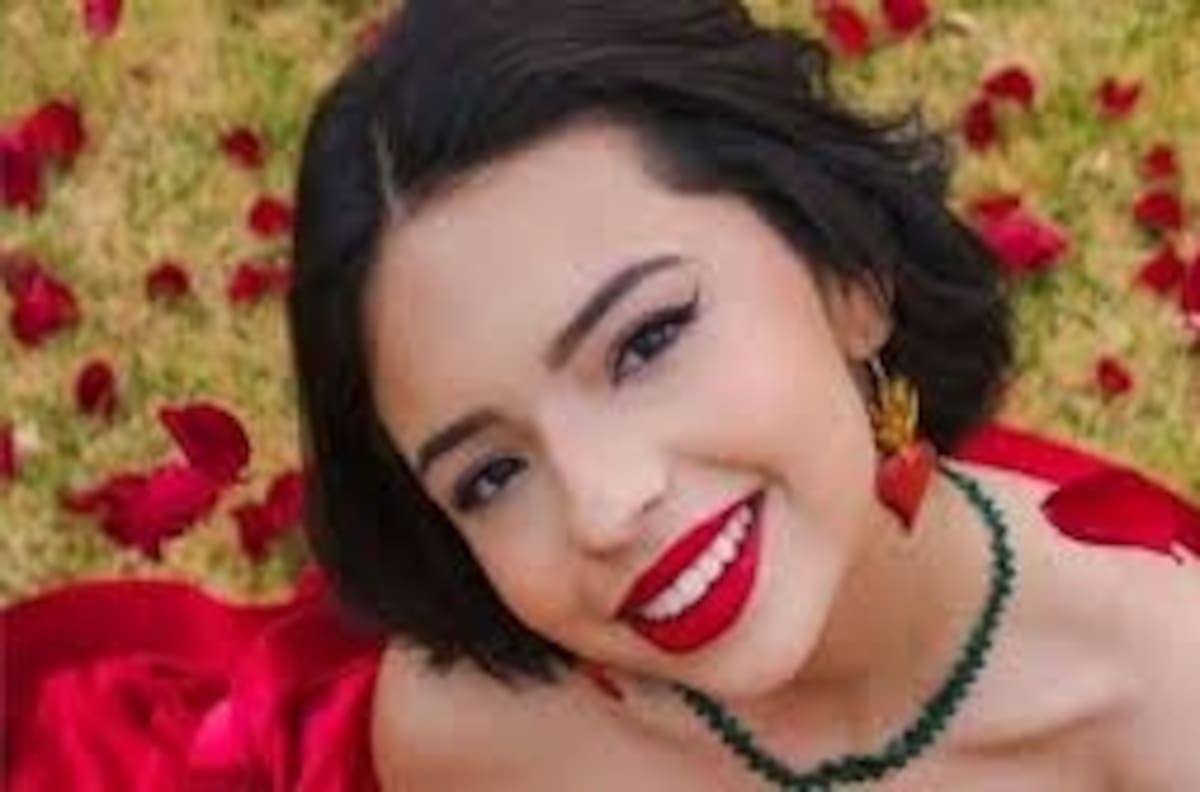 Ángela Aguilar dedica su trabajo y reconocimiento a todas las mujeres