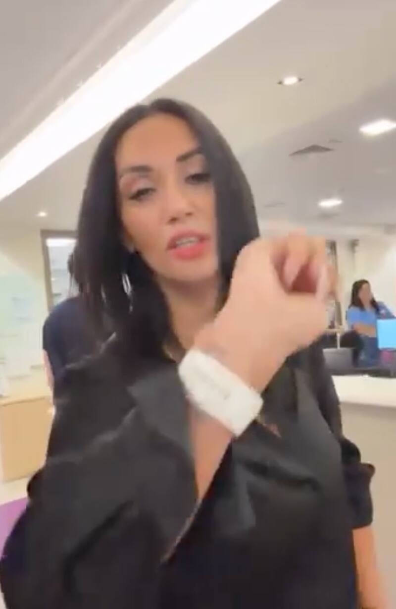 La Fiera tuvo que ingresar a pabellón.