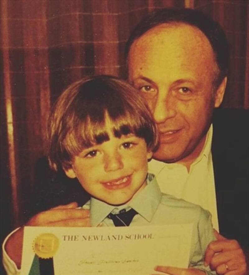 junto a su padre, Tito Fouillioux