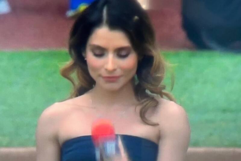 María León se equivoco en el Himno Nacional en el encuentro de los Giants vs Padres - Créditos: Instagram