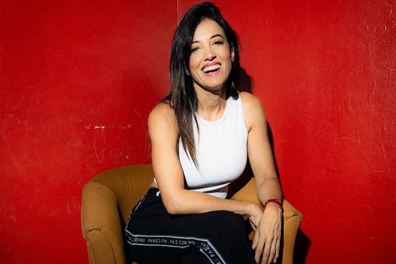 La comediante subió una historia en uno de los estudios de Chilevisión. Foto: @yamilareyna