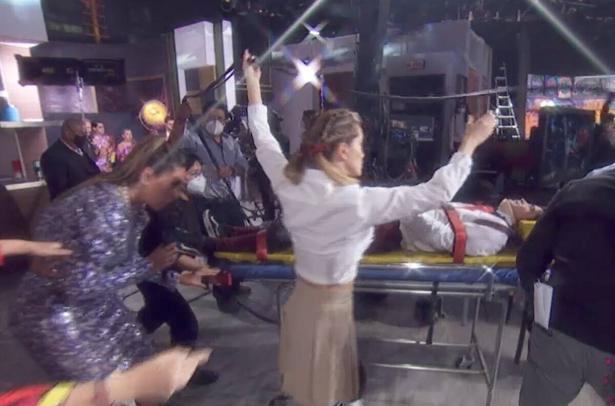 Moisés Peñaloza tiene fuerte caída en "Las Estrellas bailan en Hoy" y es llevado al hospital