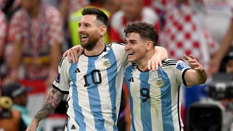 Antonela Roccuzzo, Camilo, Lucero y otros famosos celebran el triunfo de Argentina en Qatar 2022