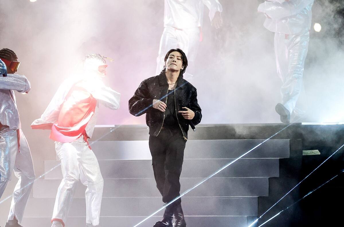 VIDEO: Jungkook le dijo que sí al Mundial de Qatar 2022: el cantante de BTS cantó "Dreamers"