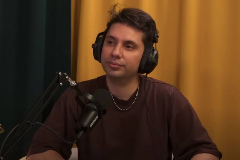 anunció que contará los detalles detrás de su abrupta salida prontamente.