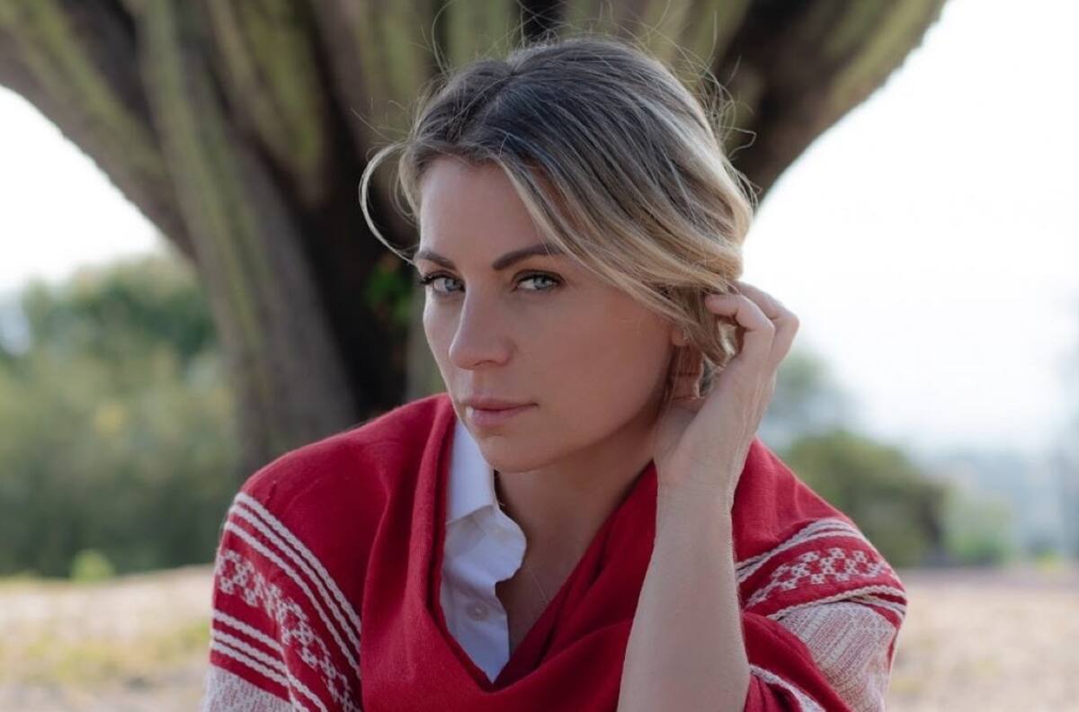 Ludwika Paleta comparte tierna fotografía junto a sus tres hijos