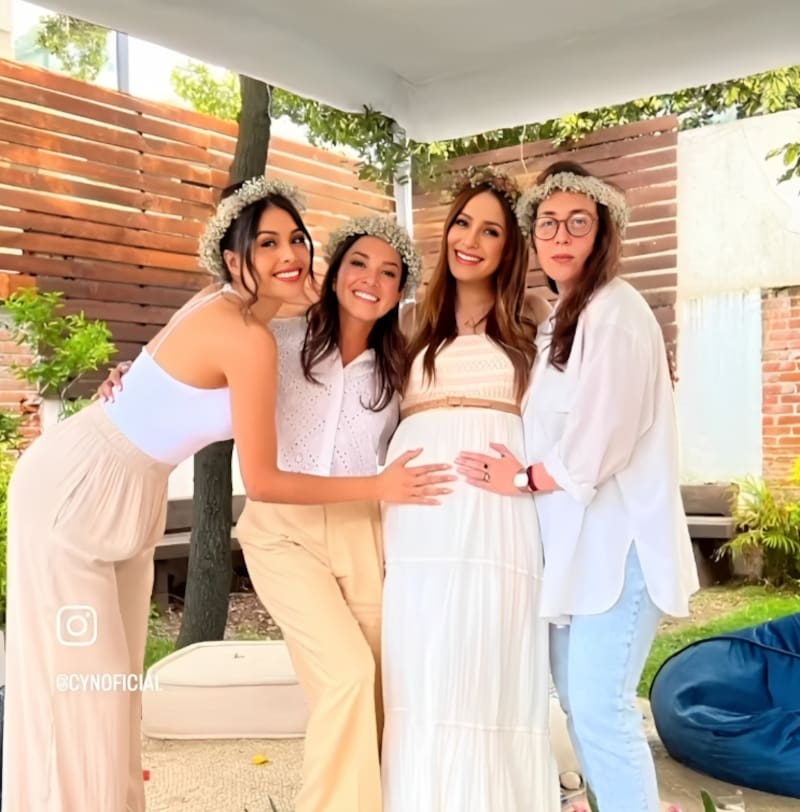 Laura G y Kristal Silva sorprendieron a su excompañera con un Blessingway.