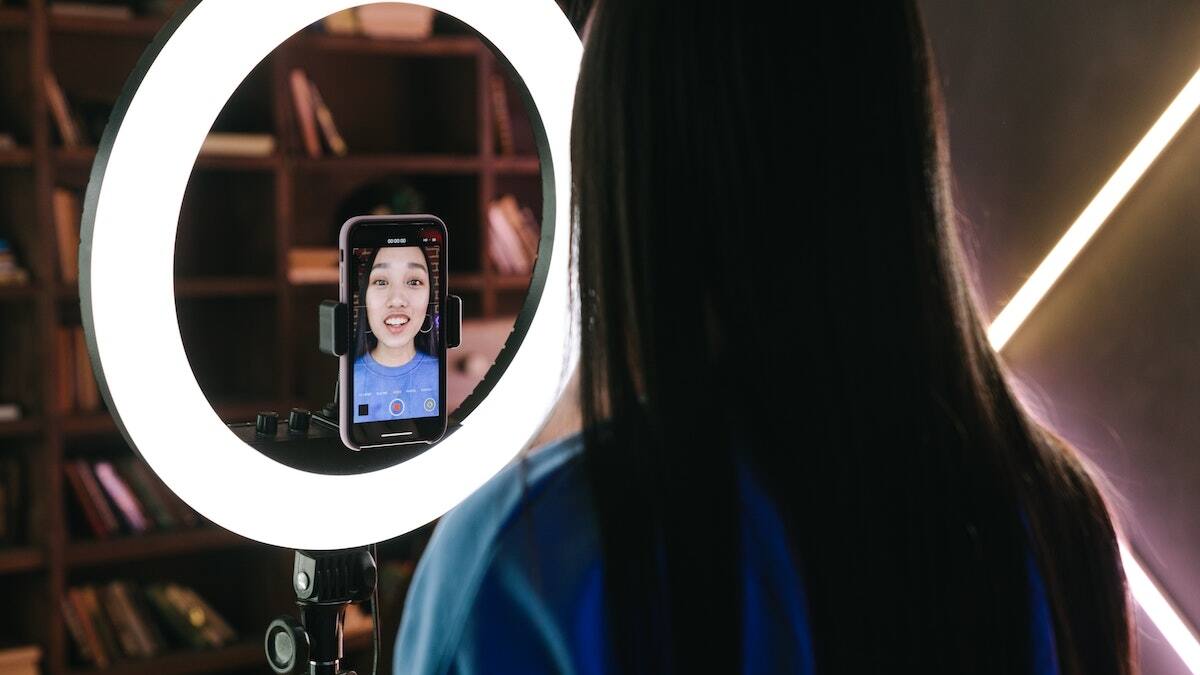 Influencers y el Zodiaco: ¿Qué signos tienen más tendencia a ser conocidos a través de redes sociales?
