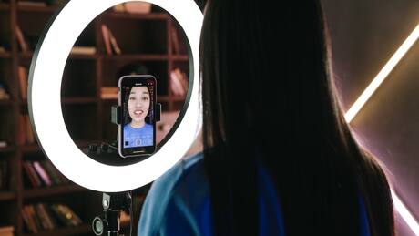 Influencers y el Zodiaco: ¿Qué signos tienen más tendencia a ser conocidos a través de redes sociales?