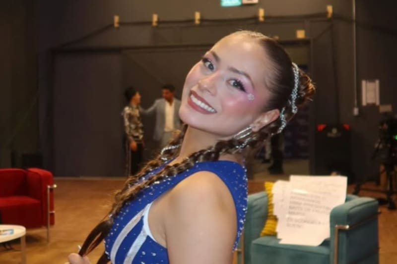 La influencer reveló que está comprometida.