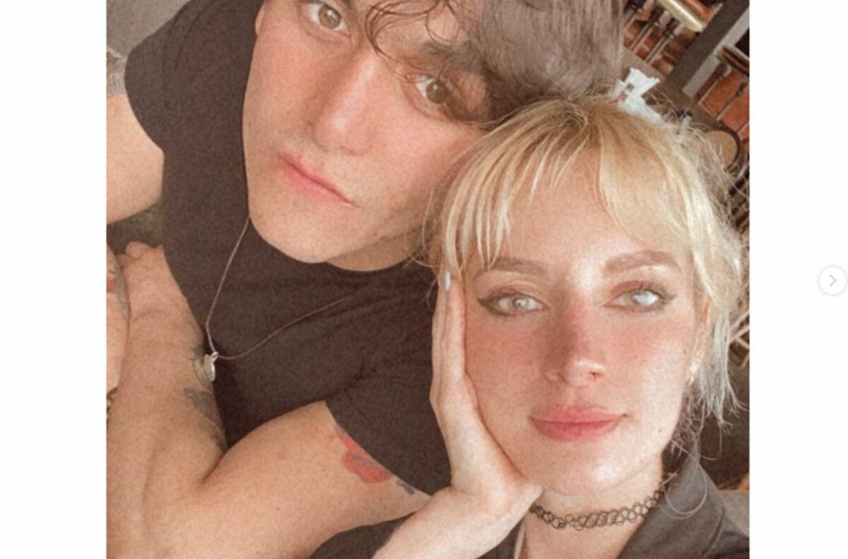 Viuda de Julián Figueroa estalla ante las críticas en medio de su dolor