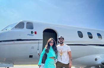 José Ron y Luciana Sismondi presumen románticas vacaciones por Ibiza