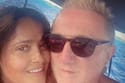 Salma Hayek revela que su esposo le aplaude sus espectaculares vestidos