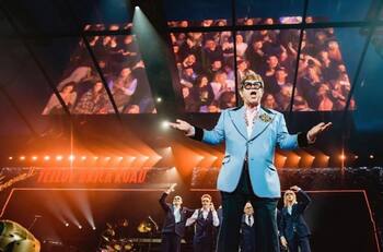 Elton John aclara rumores sobre su estado de salud