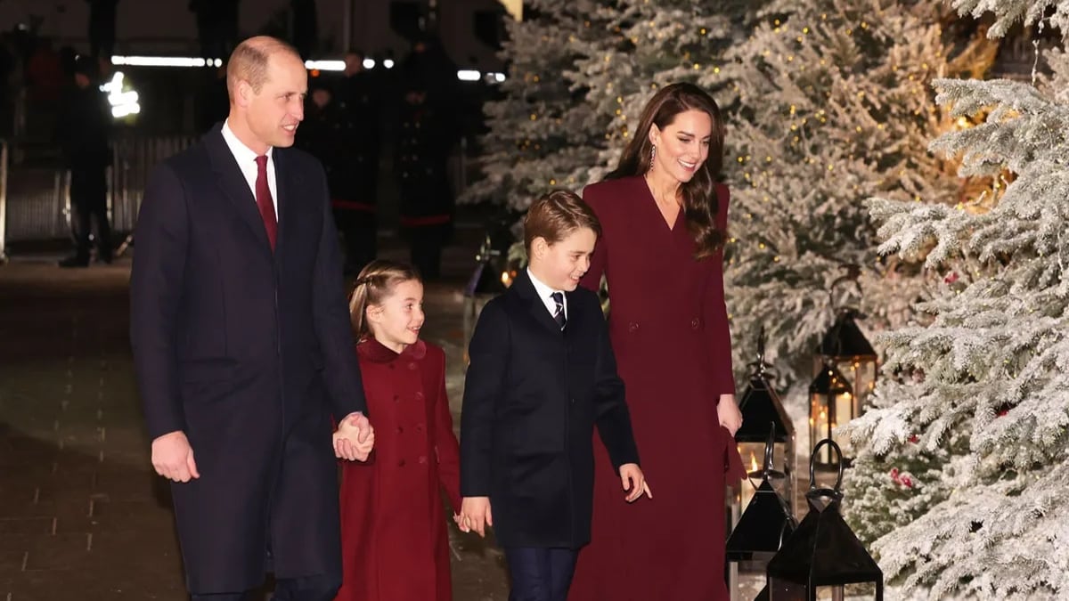 Principes William y Kate junto a su familia en su primer evento navideño