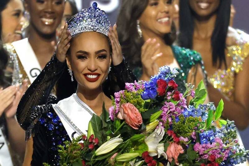 Miss Universo R'Bonney Gabriel ha afirmado que no dejará su carrera profesional como diseñadora de modas. - Créditos: Instagram