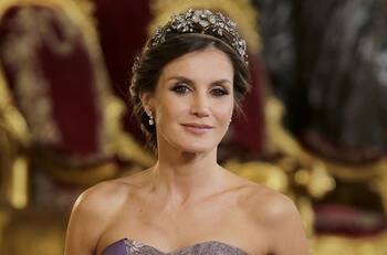 Reina Letizia comparte anécdotas de estudiante en su regreso a la Universidad