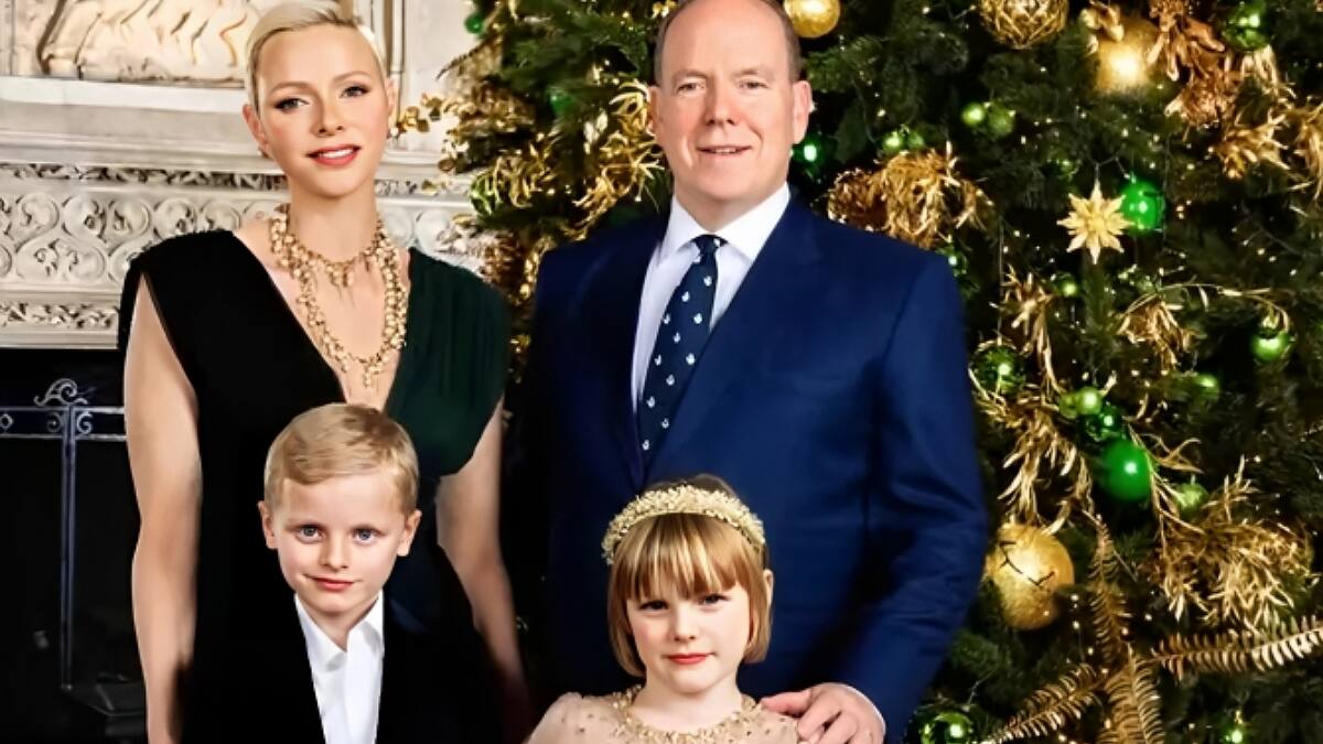 Princesa Charlene deslumbra en la tarjeta de felicitación navideña y le llueven elogios