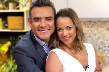 Héctor Sandarti critica a Adamari López por su pérdida de peso y le llueven insultos