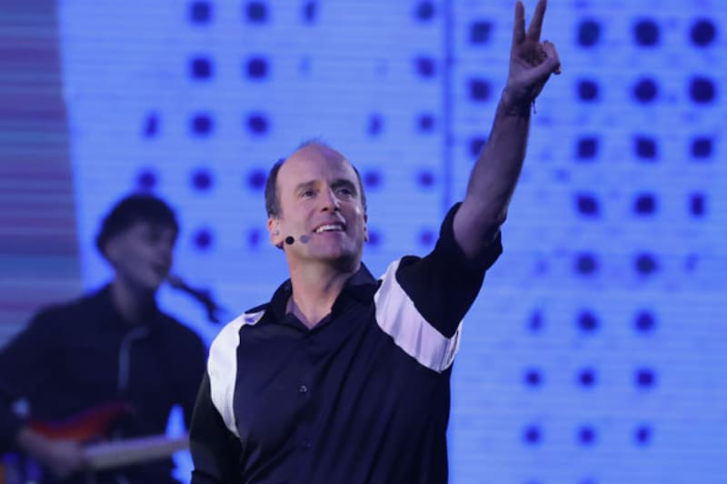 Hijo del comediante se llevó todas las miradas.