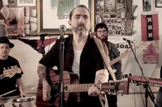 ¿Quién es Ángelo Pierattini, músico chileno y líder de Weichafe que se encuentra en estado de gravedad?