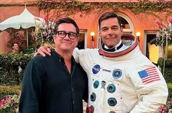 Ricky Martin explica por qué estaba vestido de astronauta en sus últimas fotografías