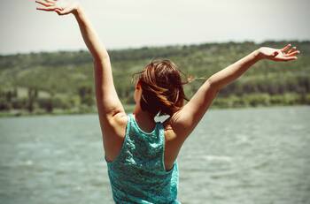 Tres signos zodiacales que fantasean con la vida de soltero el 4 de octubre de 2023