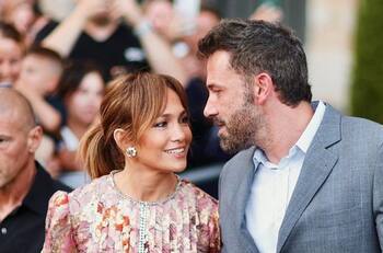 Ben Affleck sorprende con romántico gesto a Jennifer Lopez para celebrar su éxito
