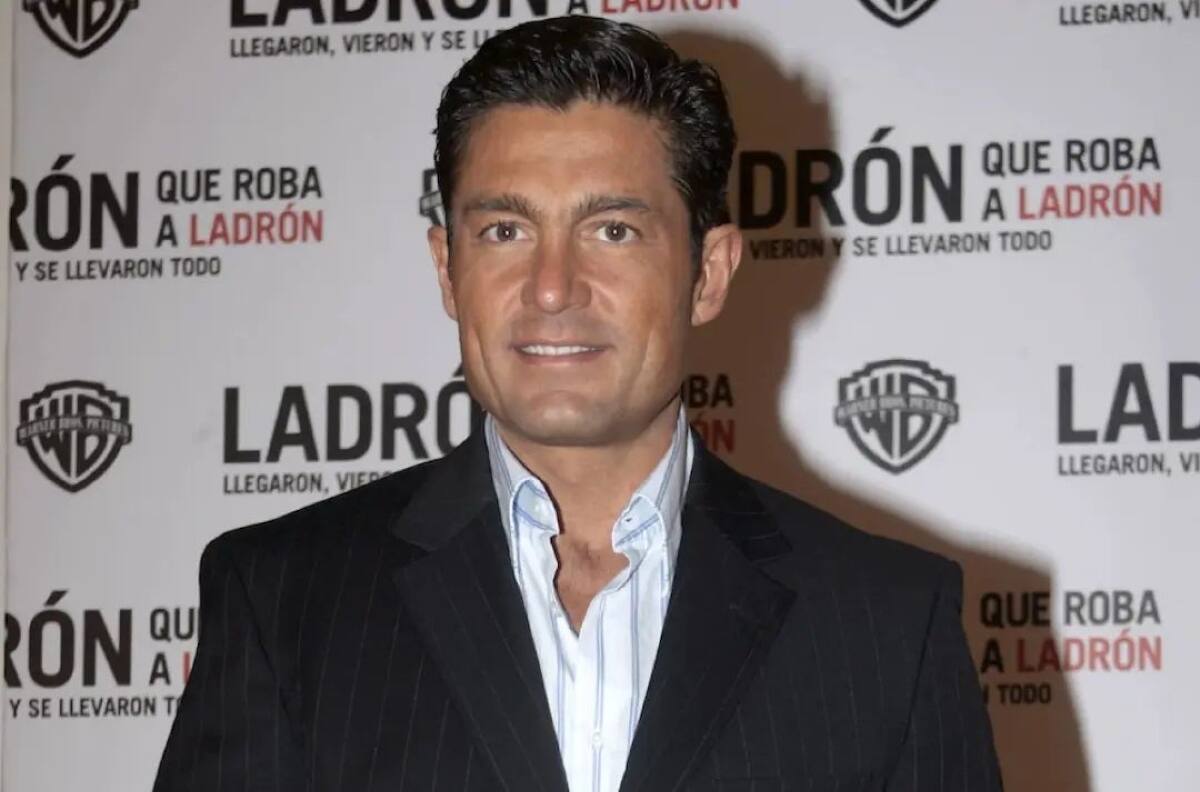Fernando Colunga reaparece luciendo más joven que nunca