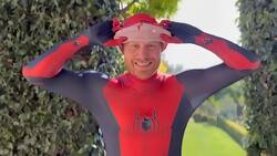 Príncipe Harry se disfraza de Spiderman y causa furor por sus músculos