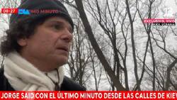 Disparan a periodista chileno tras ser encontrarse en vivo con militares en Kiev