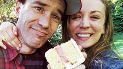 Kaley Cuoco presume su pancita de embarazada y enternece las redes sociales