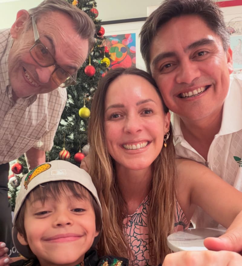 Famosos celebraron la Navidad junto a sus seres queridos.