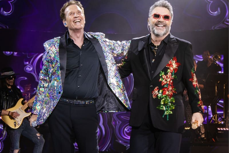 Lucerito Mijares y Alexander Acha acompañan a sus padres al Auditorio Nacional