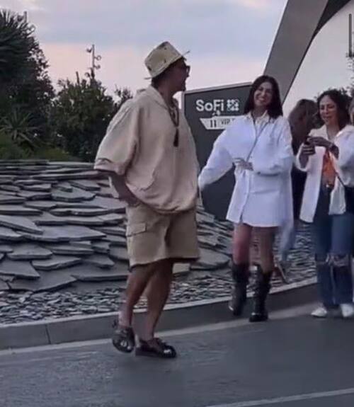 El cantante asiste a concierto de Taylor Swift