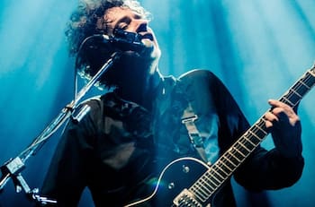 Gustavo Cerati hizo estas colaboraciones con artistas como Shakira, Mercedes Sosa y The Police