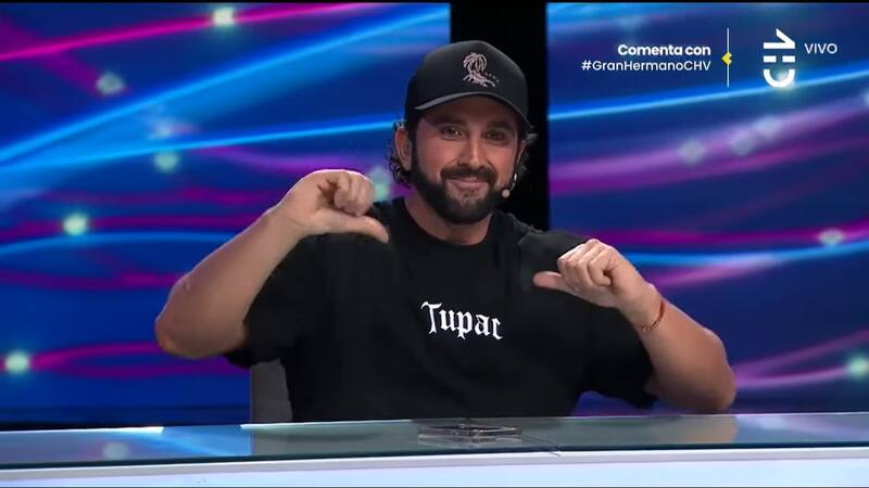 Arturo Longton arremete contra la Pincoya