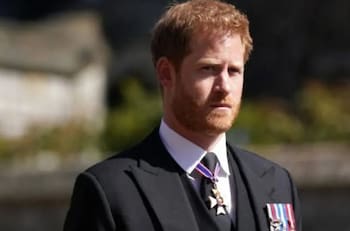 El príncipe Harry enfrentaría serios problemas con la nueva reina tras la publicación de su libro