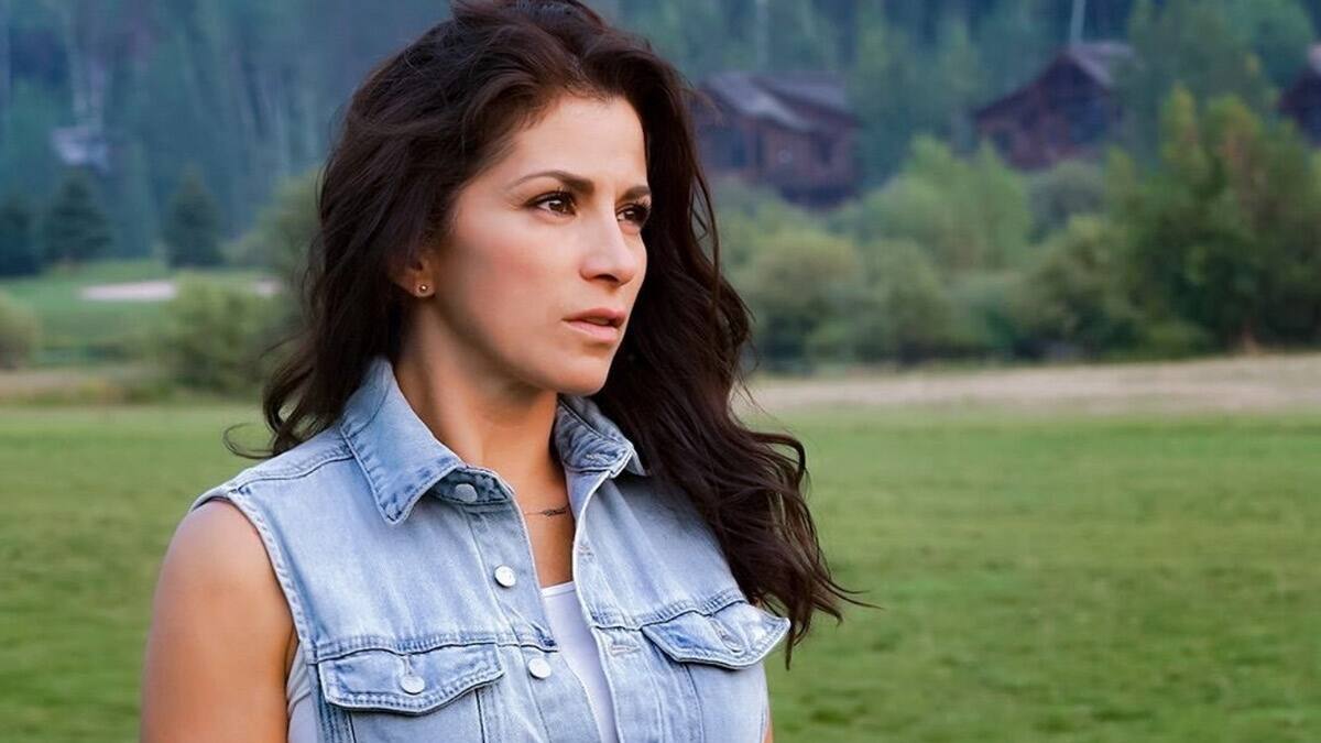 Alessandra Rosaldo reacciona a la petición la Victoria Ruffo de viajar en familia