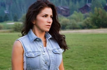 Alessandra Rosaldo reacciona a la petición la Victoria Ruffo de viajar en familia