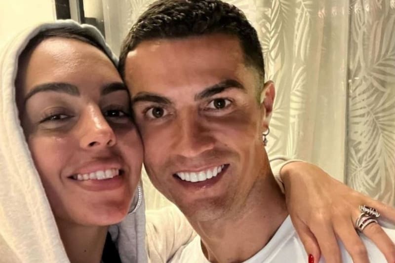 Georgina y su esposo Cristiano Ronaldo La pareja ya fijo una postura sobre Shakira y su ex Gerard Piqué - Créditos: Instagram