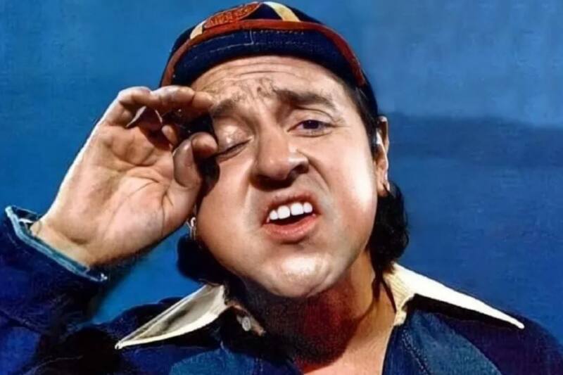 sufrió un percance antes de subir al escenario, sus fans están preocupados.