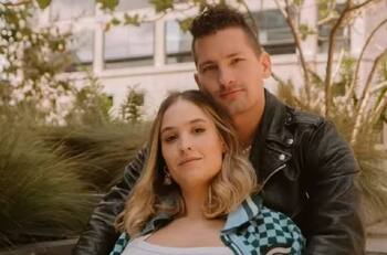 Mau Montaner muestra cuánto ha crecido la pancita de Sara Escobar en su espera por Apolo