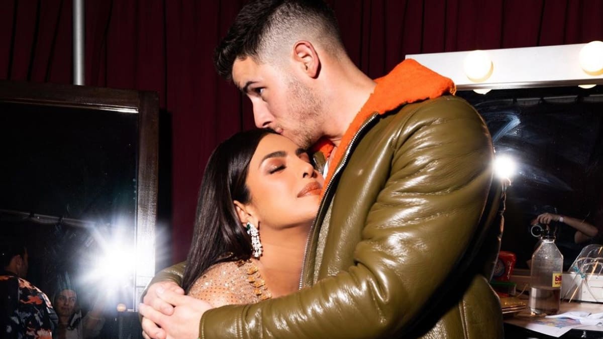 Nick Jonas y Priyanka Chopra desmienten divorcio con fotos súper románticas