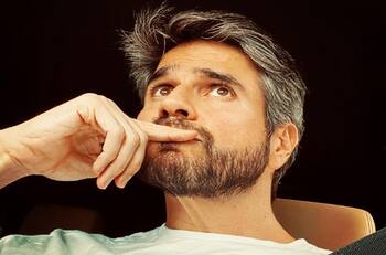 ¡Arrepentido! Daniel Arenas pide enorme disculpa a su novia por haber besado a Adamari Lopez