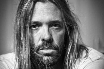 Miley Cyrus dedicará a Taylor Hawkins su concierto en Lollapalooza Brasil