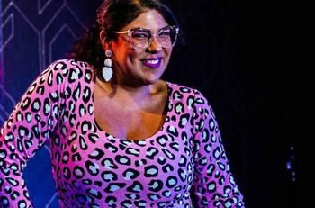 Quién es Monse Jerez, actriz y comediante chilena