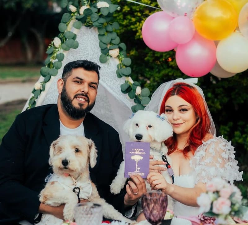 Coronel Valverde y Kiki Proust oficializaron su vínculo por el civil en agosto. Créditos: Instagram