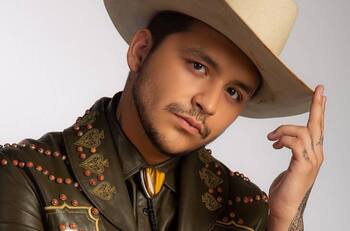 Christian Nodal fue vetado por Televisa de los Premios Juventud ¿por qué?